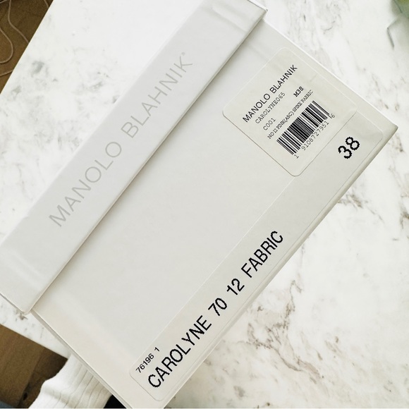 MANOLO BLAHNIK Carolyne Textured Suede Mid-Heel Slingback Pump in Pink (Size 38) - Picture 13 of 13